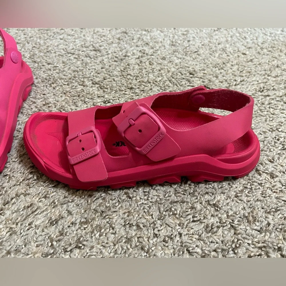 Kids Birkenstock Hot Pink Sandals Mogami Birko-Flor Sandal Tulip Backstrap L2 33